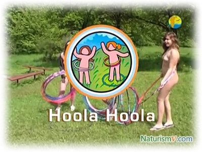 Обручи / Hoola Hoola (Naturist Freedom)