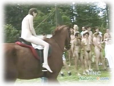 Лошади и Обнажённые / Horses and Bares (Helios Natura. 2001)